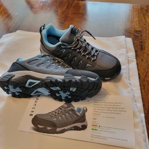 Never Worn Shulook Hiking Shoes!
